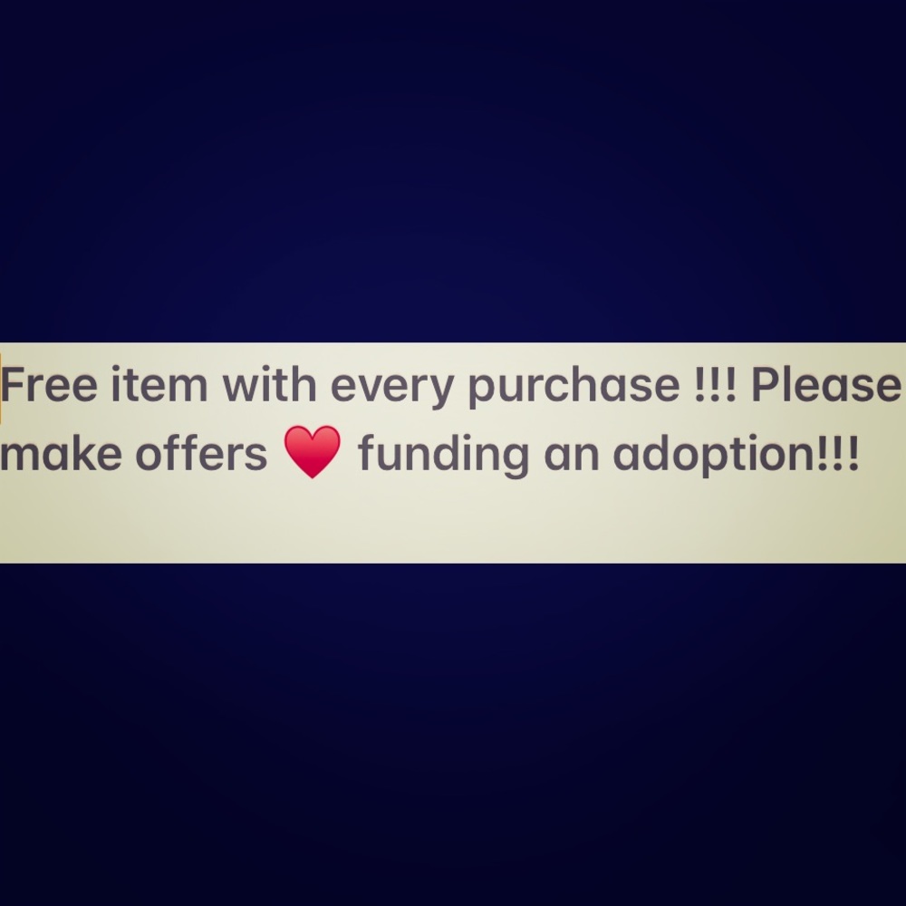 Free item with every purchase ♥️♥️♥️♥️♥️